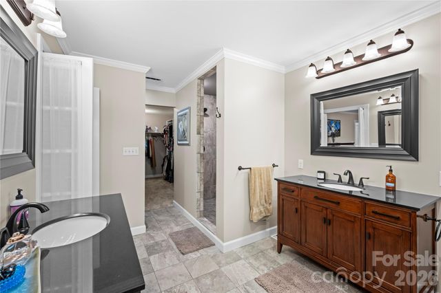 1801 Riverview Court, Hendersonville, NC 28739