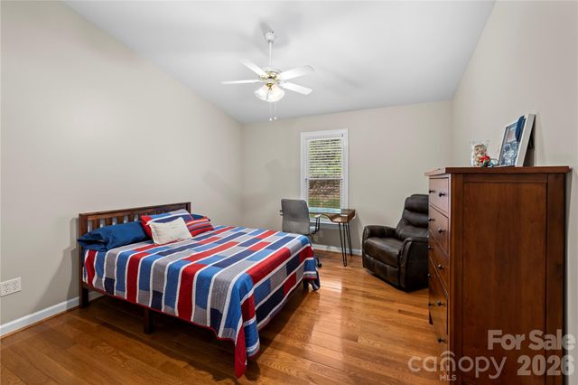 1801 Riverview Court, Hendersonville, NC 28739