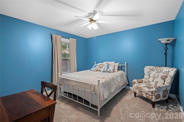 1801 Riverview Court, Hendersonville, NC 28739