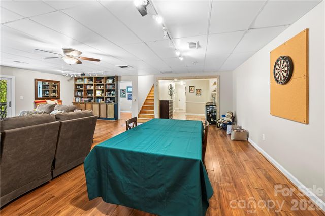1801 Riverview Court, Hendersonville, NC 28739