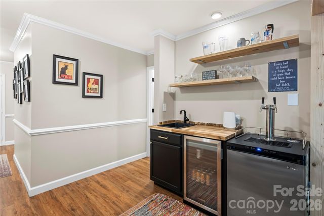 1801 Riverview Court, Hendersonville, NC 28739