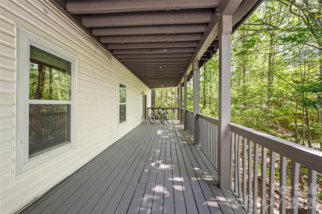 1801 Riverview Court, Hendersonville, NC 28739
