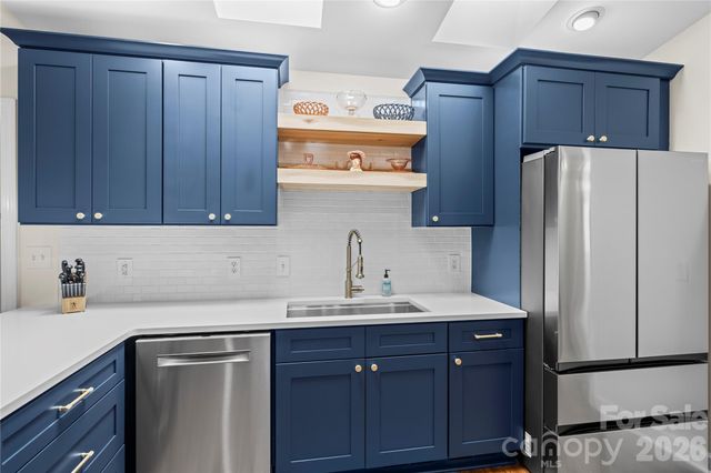 1801 Riverview Court, Hendersonville, NC 28739