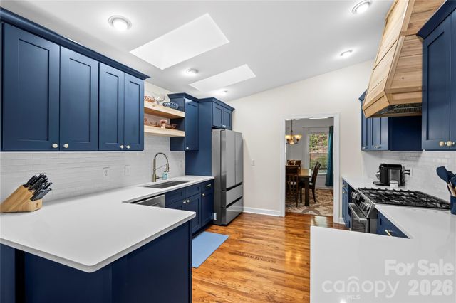 1801 Riverview Court, Hendersonville, NC 28739