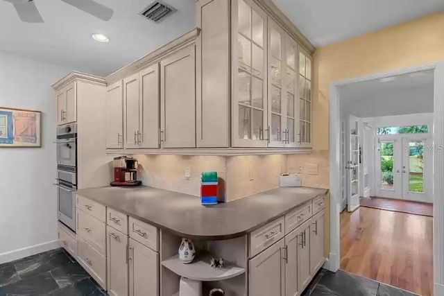 220 LYNDHURST STREET, Dunedin, FL 34698