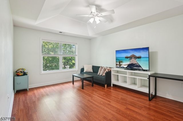 28 Elston Ct 28, Wanaque Boro, NJ 07420