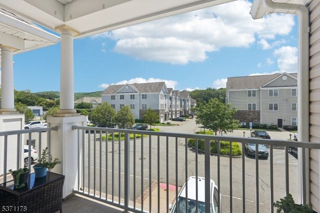 28 Elston Ct 28, Wanaque Boro, NJ 07420