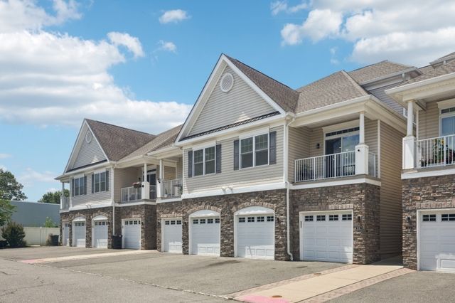 28 Elston Ct 28, Wanaque Boro, NJ 07420