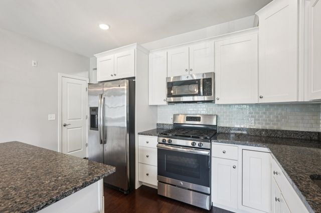 28 Elston Ct 28, Wanaque Boro, NJ 07420