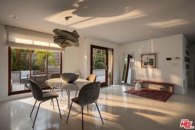 2035 De Mille Drive, Los Angeles, CA 90027