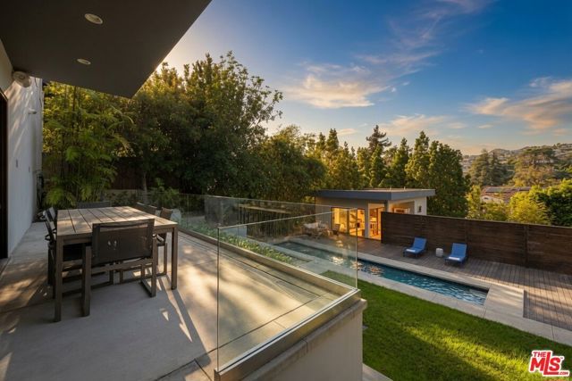 2035 De Mille Drive, Los Angeles, CA 90027
