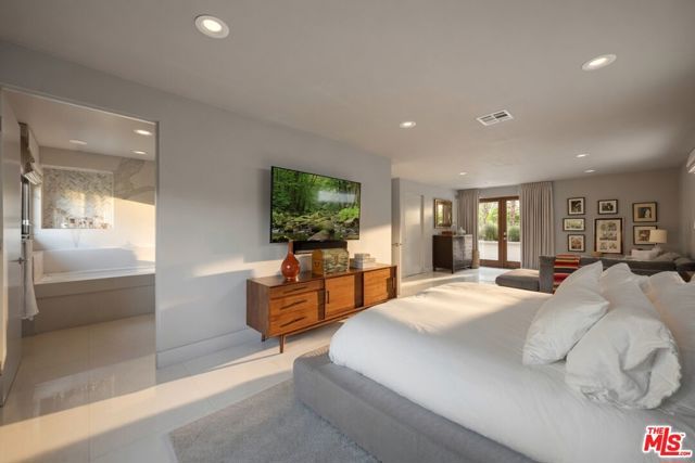 2035 De Mille Drive, Los Angeles, CA 90027
