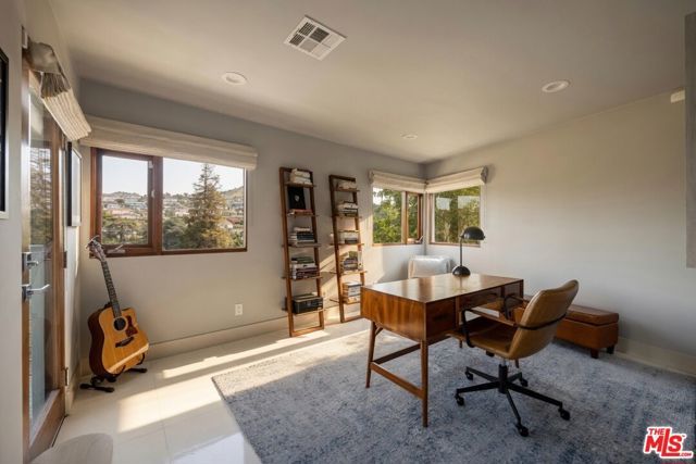 2035 De Mille Drive, Los Angeles, CA 90027