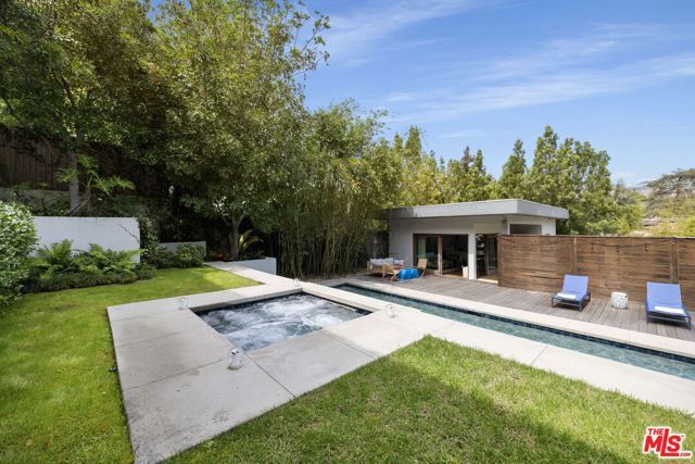2035 De Mille Drive, Los Angeles, CA 90027