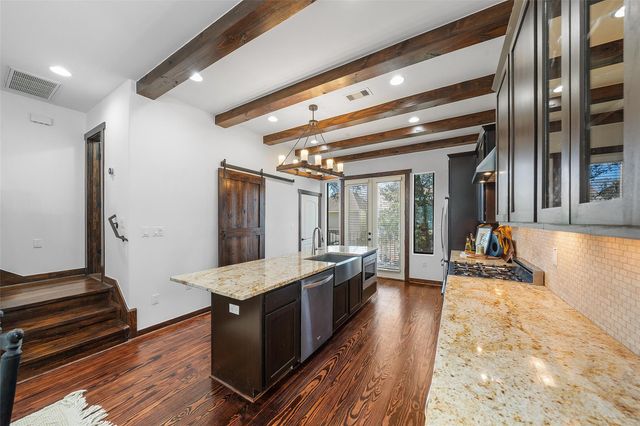 2601 Bevis Street E, Houston, TX 77008