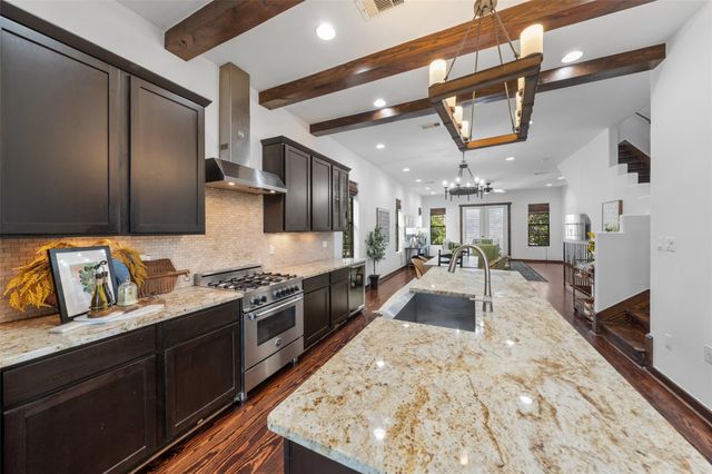 2601 Bevis Street E, Houston, TX 77008