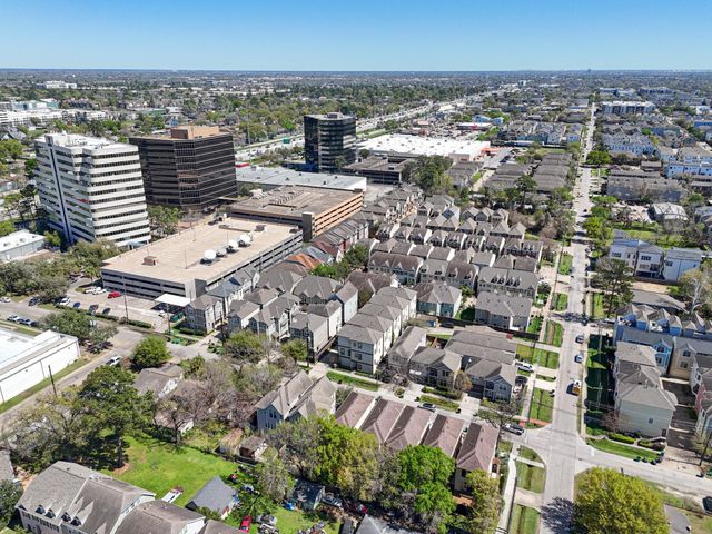 2601 Bevis Street E, Houston, TX 77008