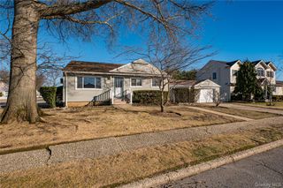 1433 Bowers Drive, Seaford, NY 11783