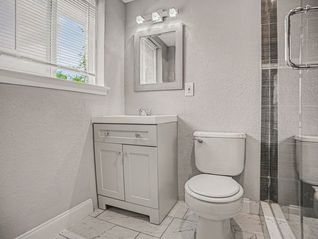1434 Oakbrook Street, Lancaster, TX 75134