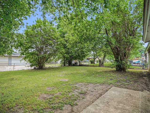 1434 Oakbrook Street, Lancaster, TX 75134