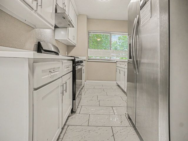 1434 Oakbrook Street, Lancaster, TX 75134