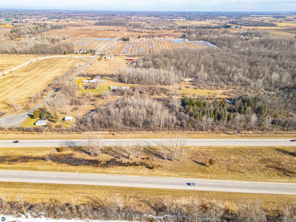 Image 17 of property listing at 5510 E Remus Road, Mt Pleasant, MI 48858