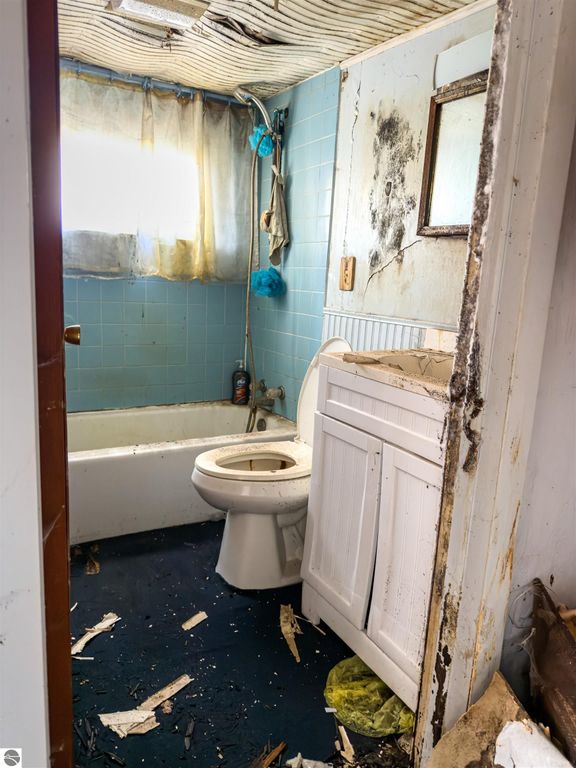 Image 39 of property listing at 5510 E Remus Road, Mt Pleasant, MI 48858