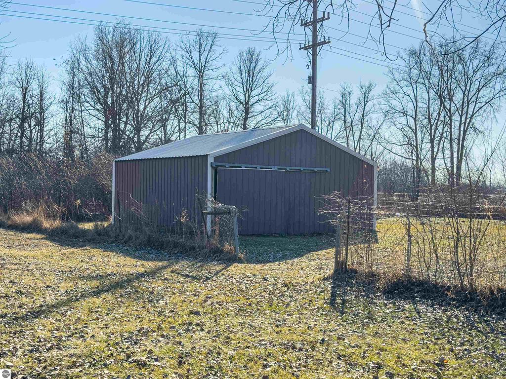 Image 47 of property listing at 5510 E Remus Road, Mt Pleasant, MI 48858