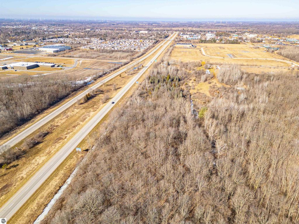 Image 8 of property listing at 5510 E Remus Road, Mt Pleasant, MI 48858