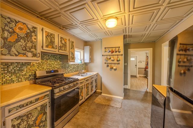824 Marne Ave, Monongahela, PA 15063