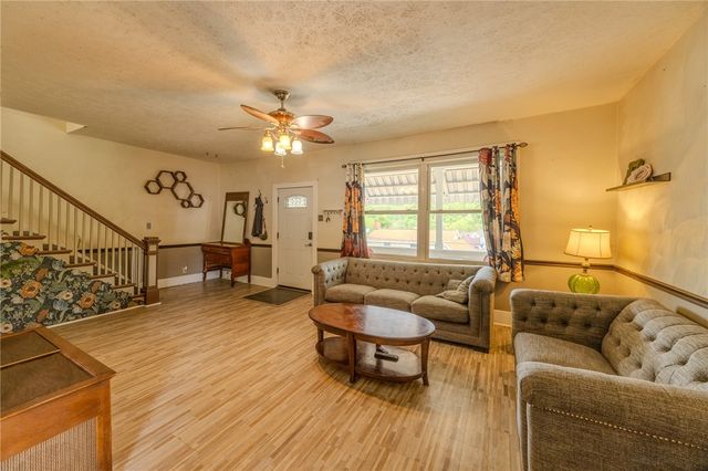 824 Marne Ave, Monongahela, PA 15063
