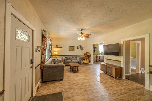 824 Marne Ave, Monongahela, PA 15063