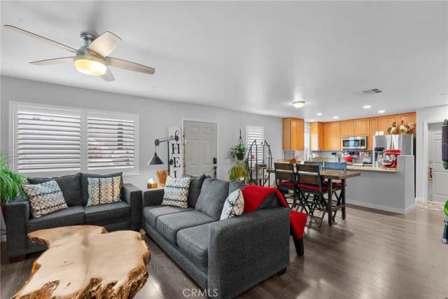 26146 Gravett Place, Saugus, CA 91350