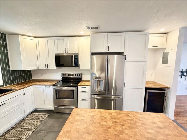 2005 VIRGINIA DRIVE, Orlando, FL 32803