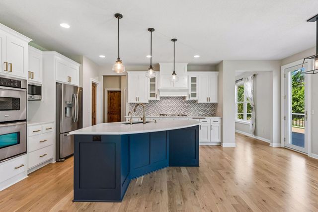 16070 55th Avenue N, Plymouth, MN 55446