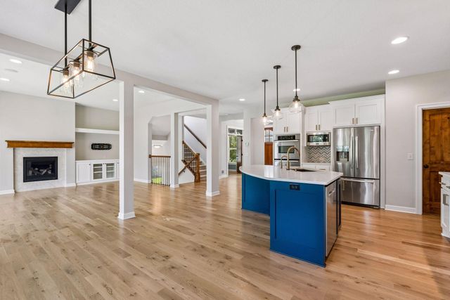 16070 55th Avenue N, Plymouth, MN 55446