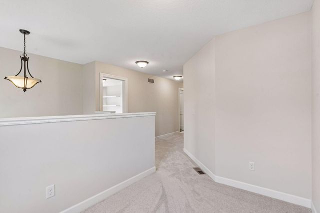 16070 55th Avenue N, Plymouth, MN 55446