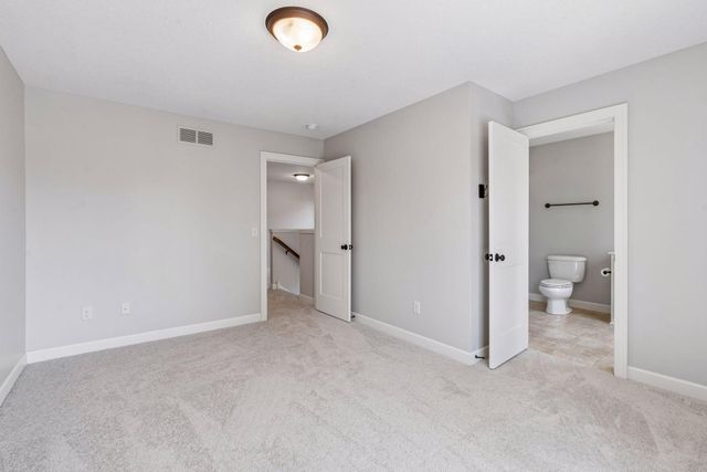 16070 55th Avenue N, Plymouth, MN 55446