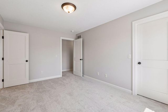 16070 55th Avenue N, Plymouth, MN 55446