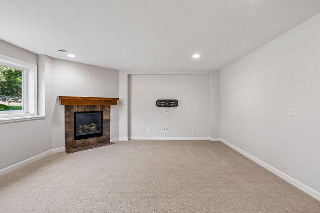 16070 55th Avenue N, Plymouth, MN 55446