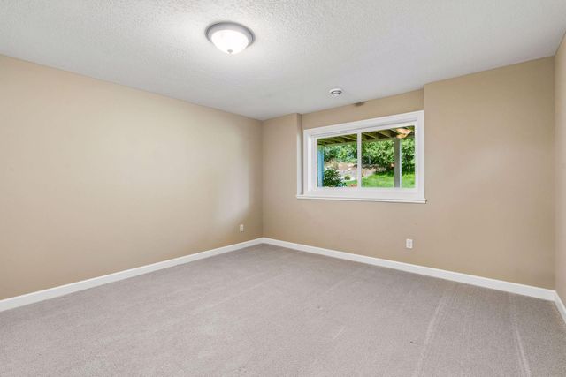 16070 55th Avenue N, Plymouth, MN 55446