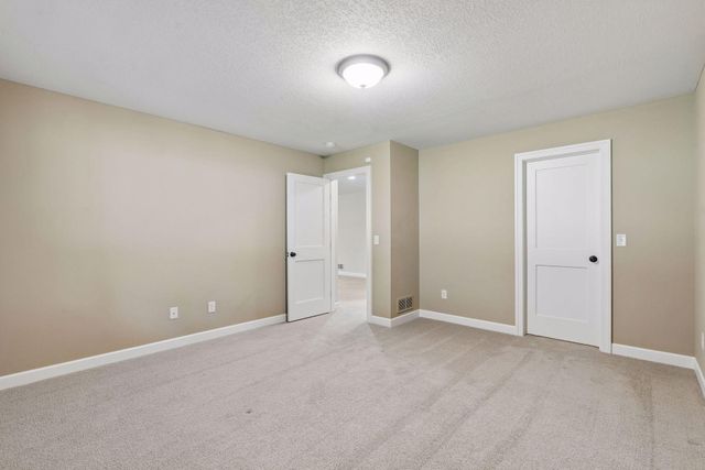 16070 55th Avenue N, Plymouth, MN 55446
