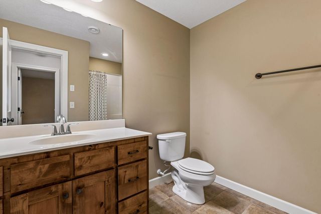 16070 55th Avenue N, Plymouth, MN 55446