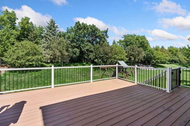 16070 55th Avenue N, Plymouth, MN 55446