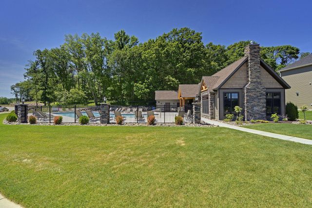16070 55th Avenue N, Plymouth, MN 55446