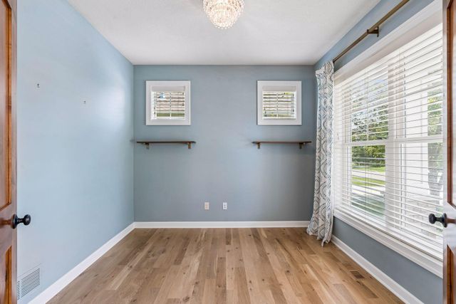 16070 55th Avenue N, Plymouth, MN 55446
