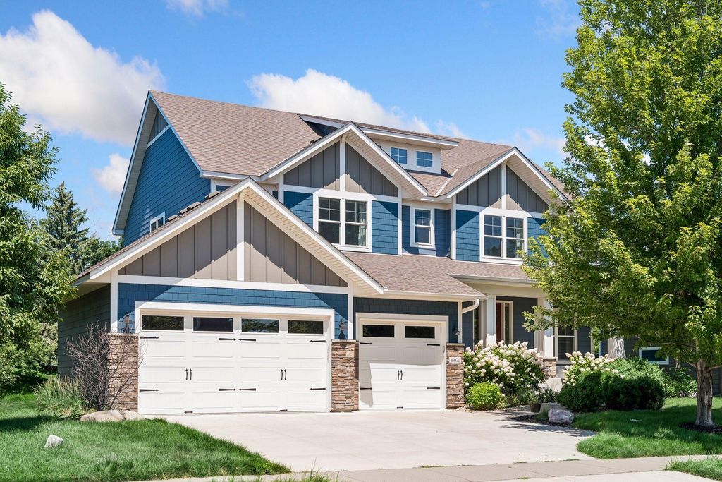 16070 55th Avenue N, Plymouth, MN 55446