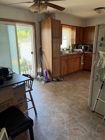 2125 Richard Drive NE, Cedar Rapids, IA 52402