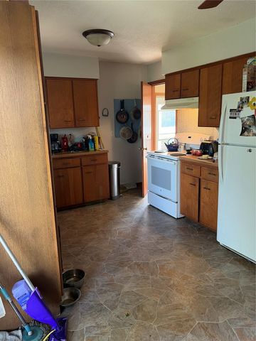 2125 Richard Drive NE, Cedar Rapids, IA 52402