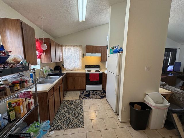 8811-B Pineridge DR B, Austin, TX 78729